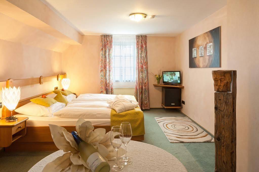 Landhotel Sonnenhof Siebeldingen Екстериор снимка